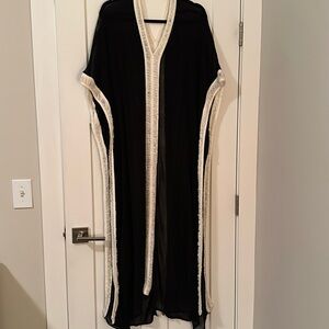 Zara Knit black with white trim caftan size medium, excellent condition